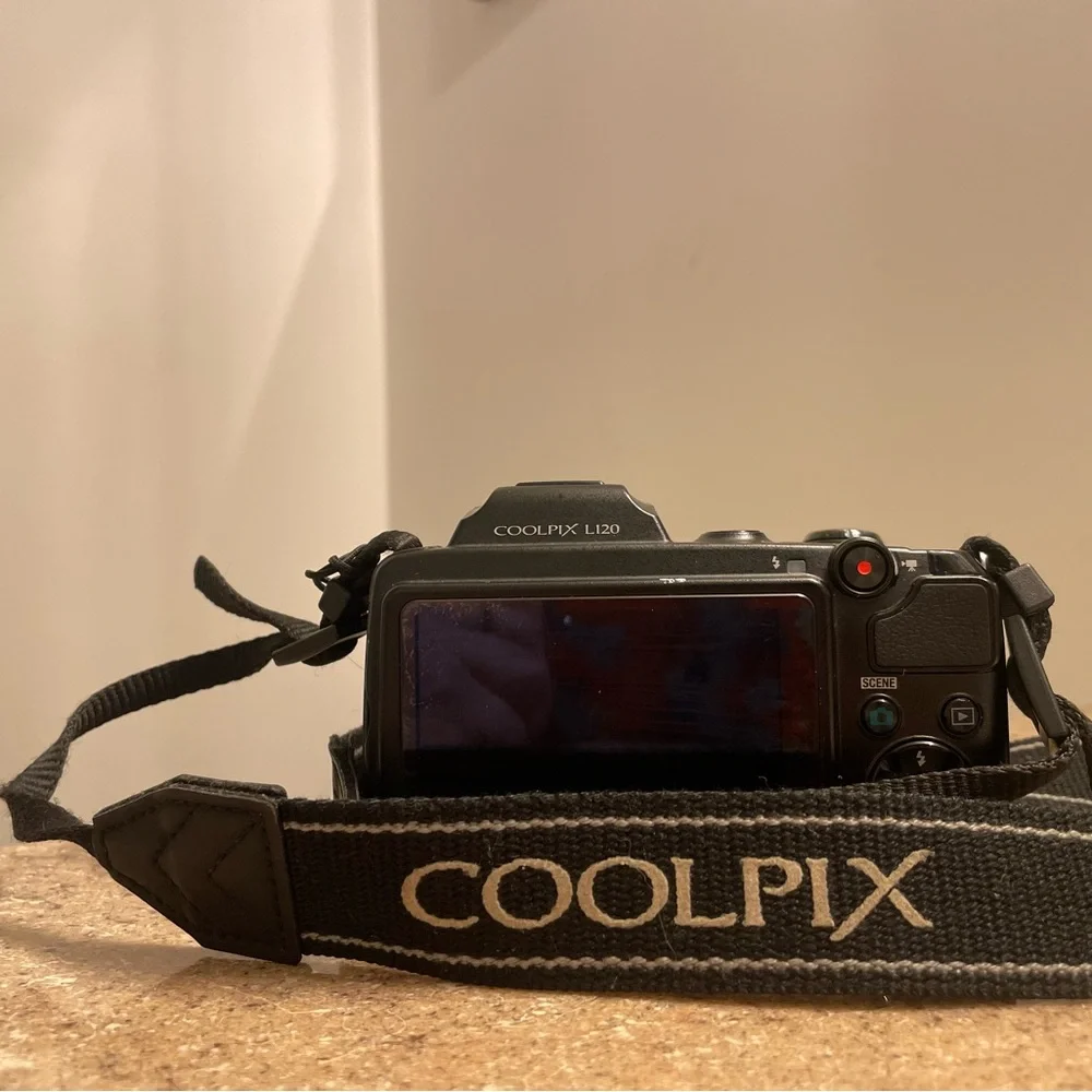 Nikon COOLPIX L120 Camera and Case